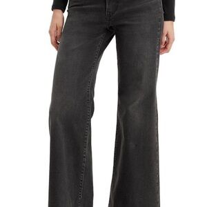 Levi NWOT Black Flare Wide-Leg Jeans with High-Waist